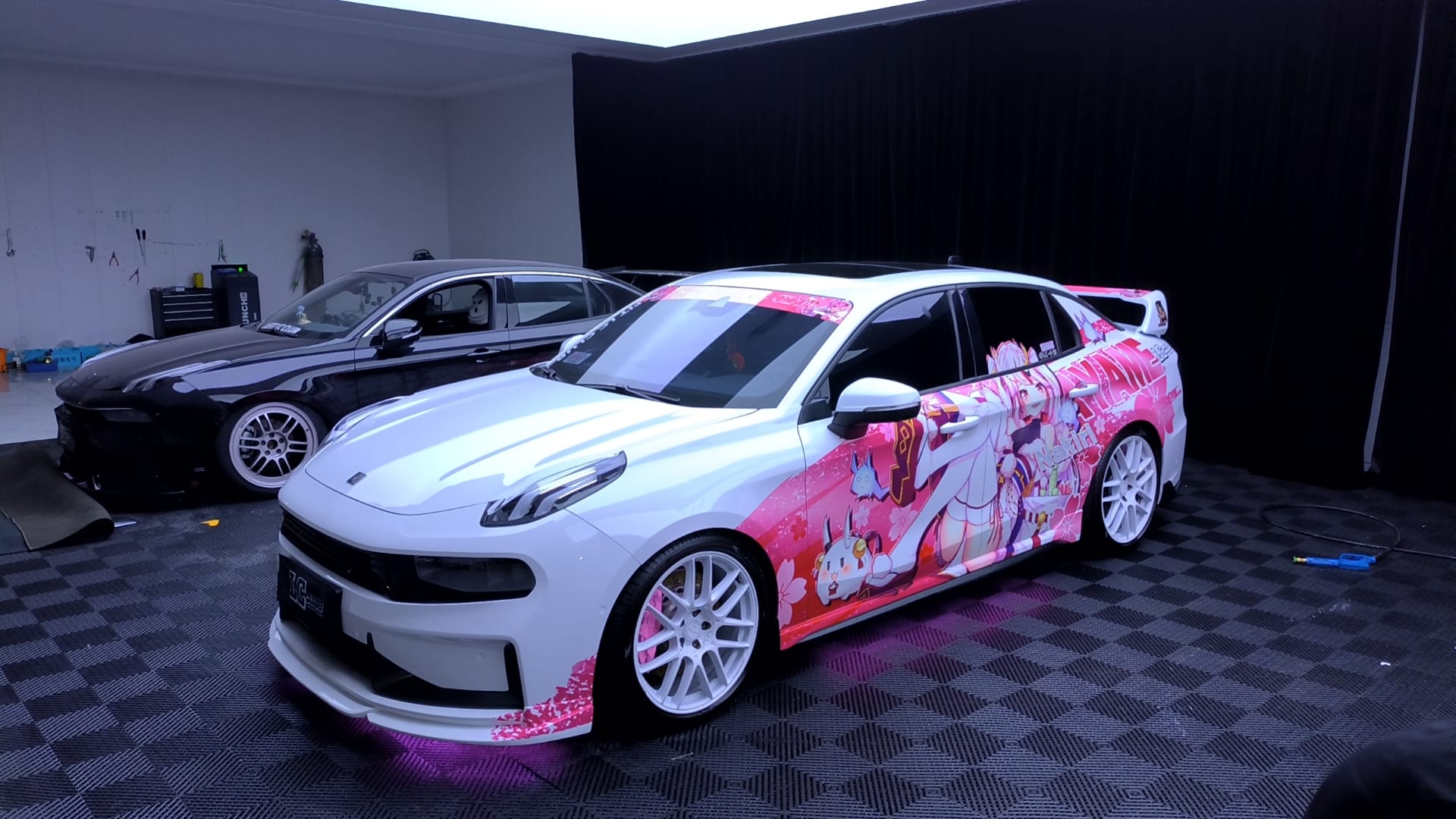Was kostet eine Autofolierung – Besonders im Anime-Stil