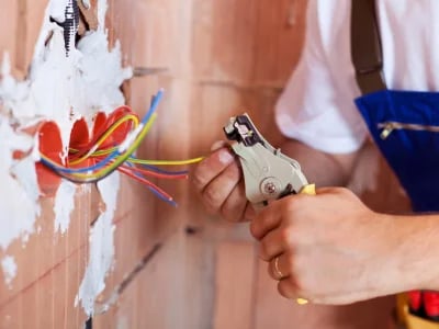 Wie oft eine DGUV V3 Prüfung und die zugehörige VDE Prüfung durchgeführt werden müssen