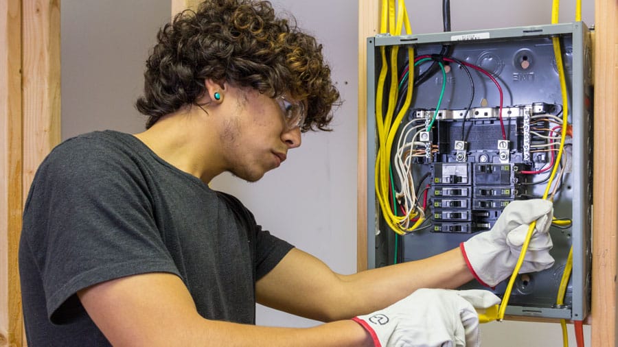 Sichere Jobs mit Zukunft – Elektrotechnik-Stellenangebote entdecken